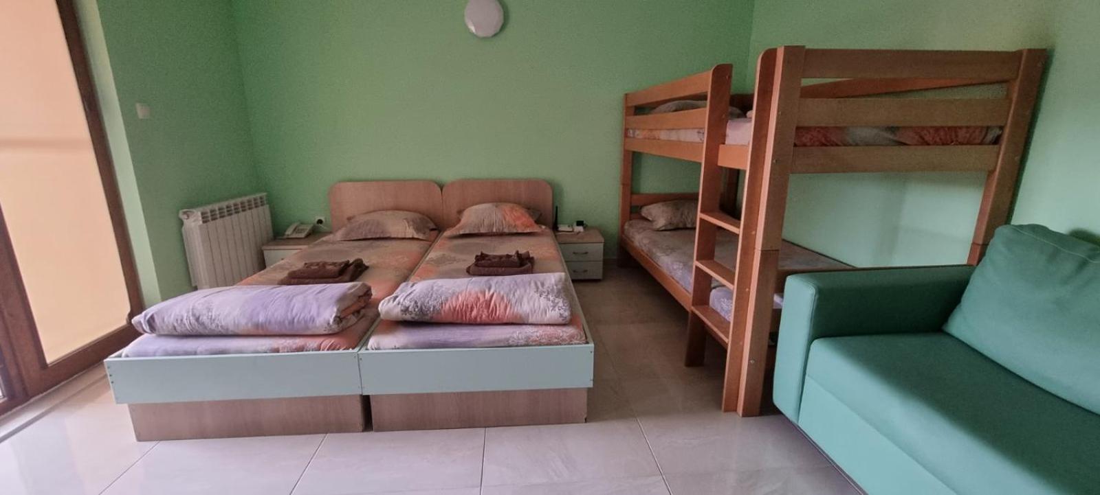 Семеен Хотел Илиевата Къща Sapareva Banja Exteriör bild